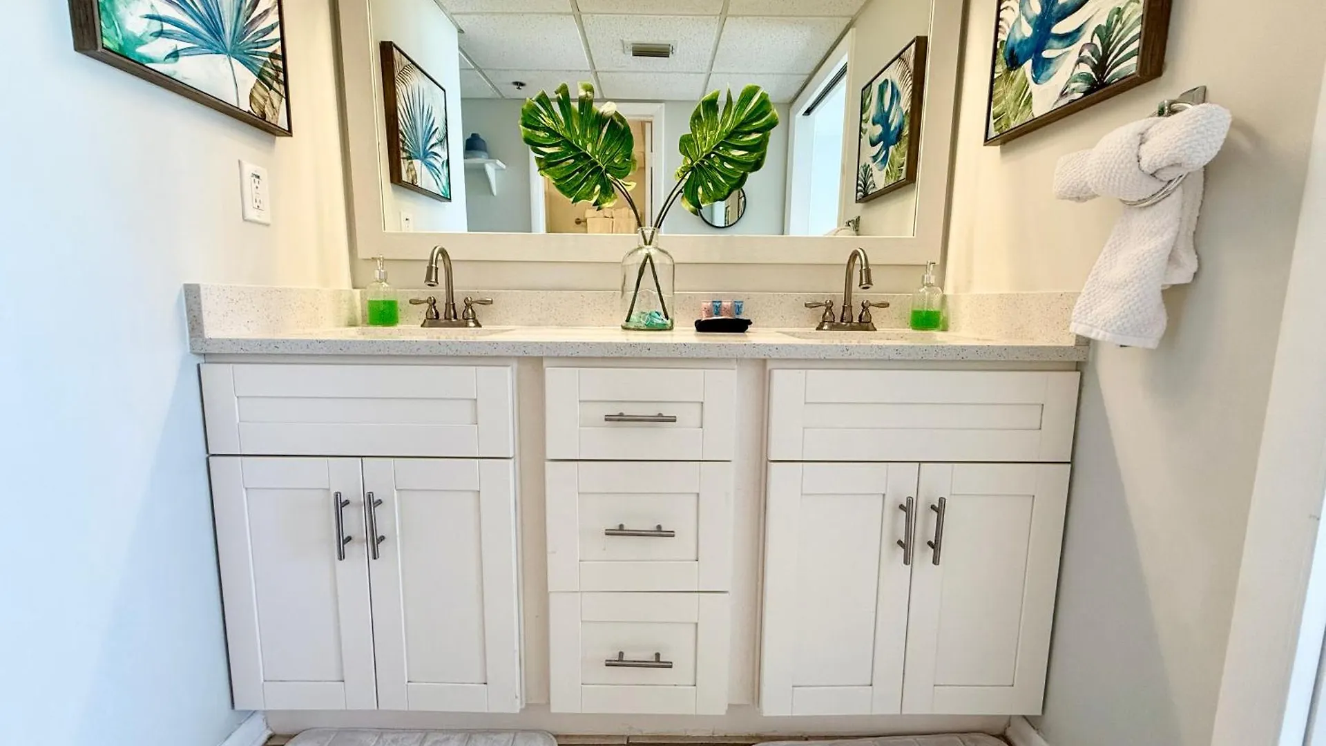 Aparthotel Emerald Bay Escape Panama City Beach United States